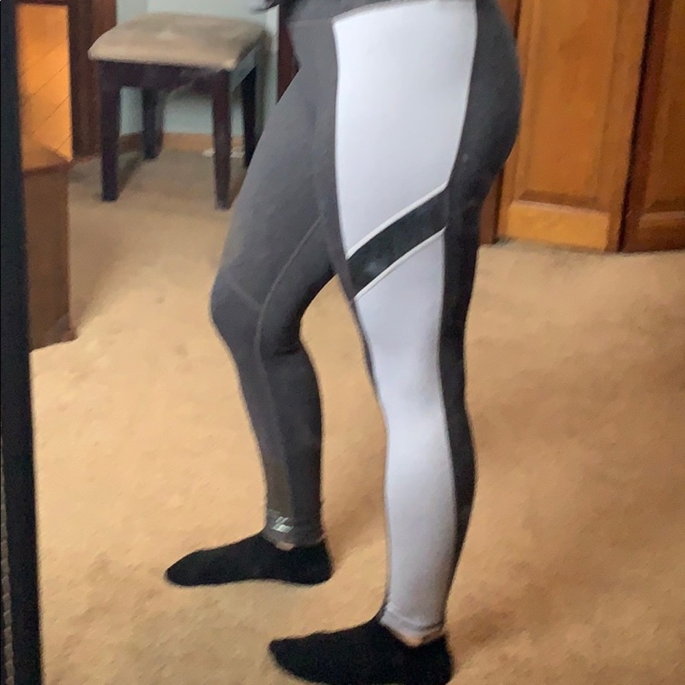 NWOT Betsey Johnson performance leggings size xs
